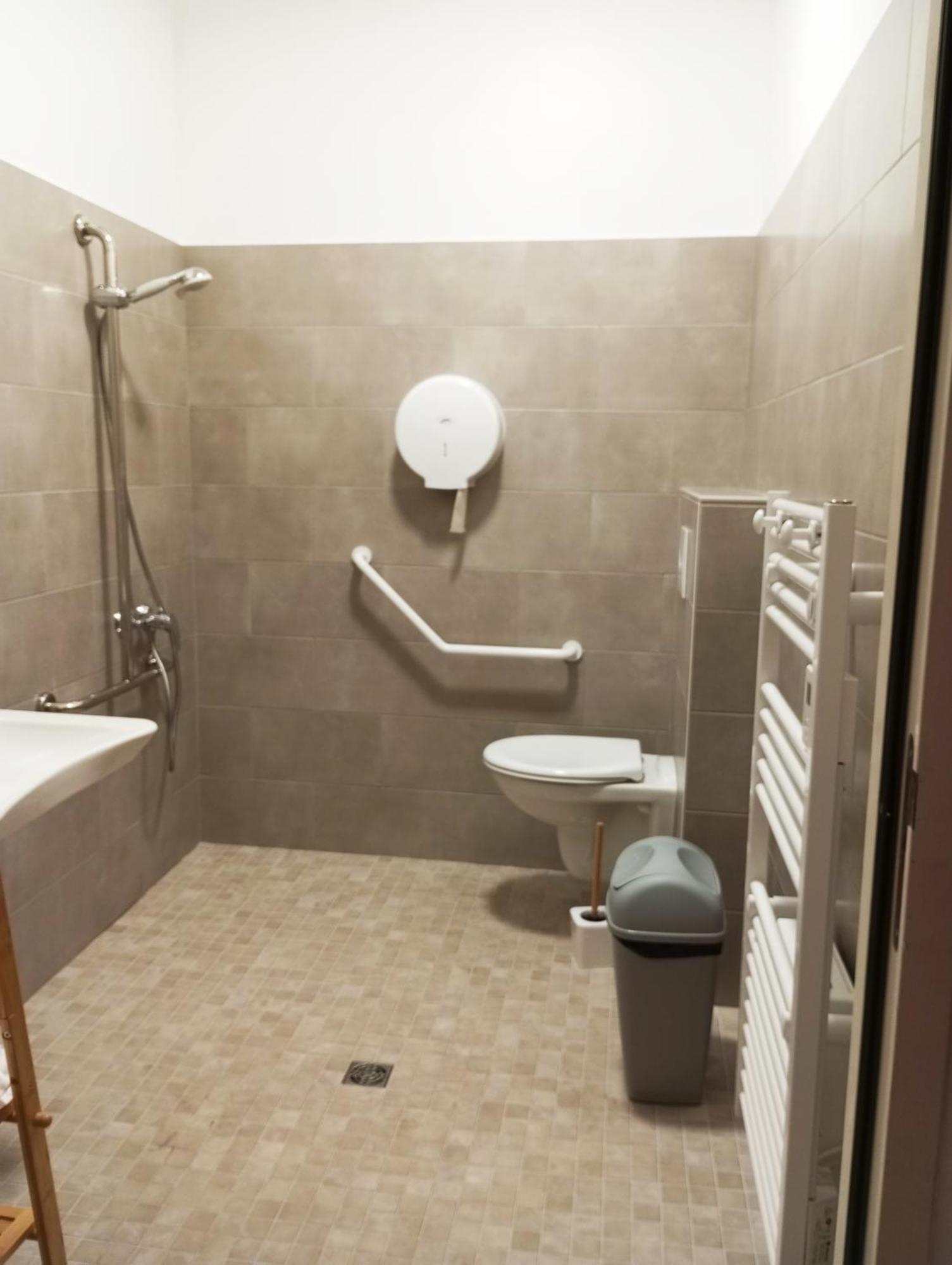 Chambre D'Hotes Pmr Hildegarde Moissac Luaran gambar